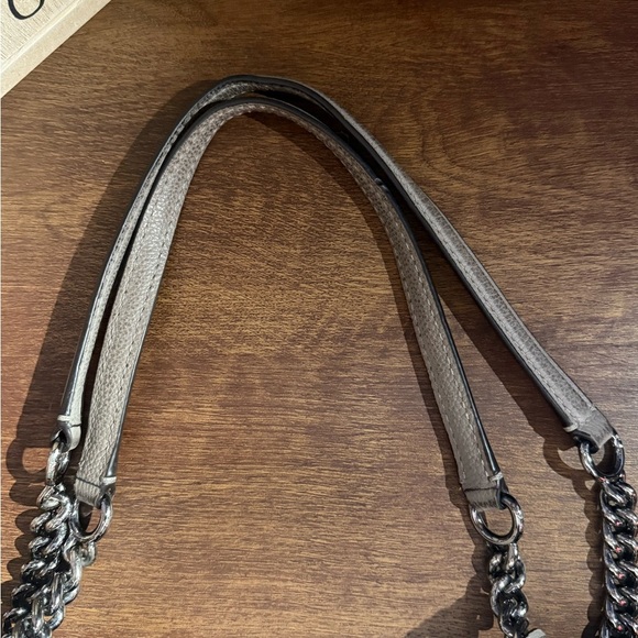 Coach Peyton Pebbled Leather Chain Tote – Light Beige (Authentic)​ - Picture 3 of 6